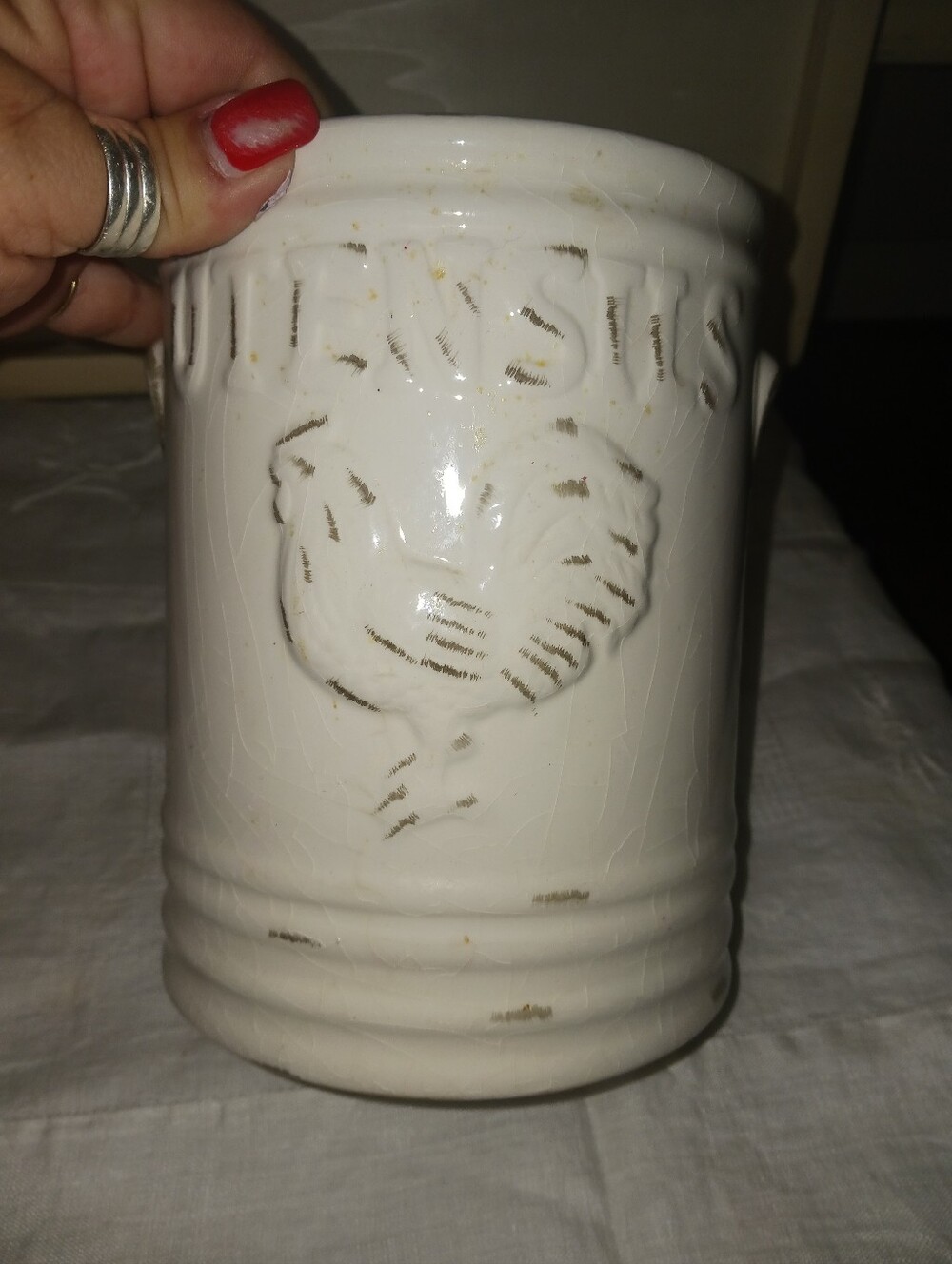 Ceramic White Poultry Embossed Utensil Holder - Brand Unspecified